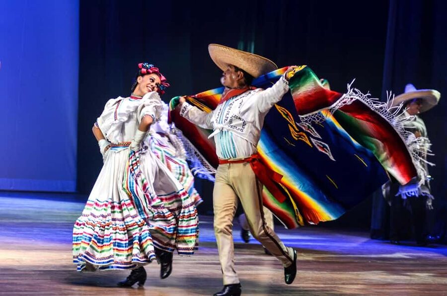 Enjoy the Folkloric Ballet at the Palacio de Bellas Artes - A 70-Year Folkloric Ballet at Palacio de Bellas Artes