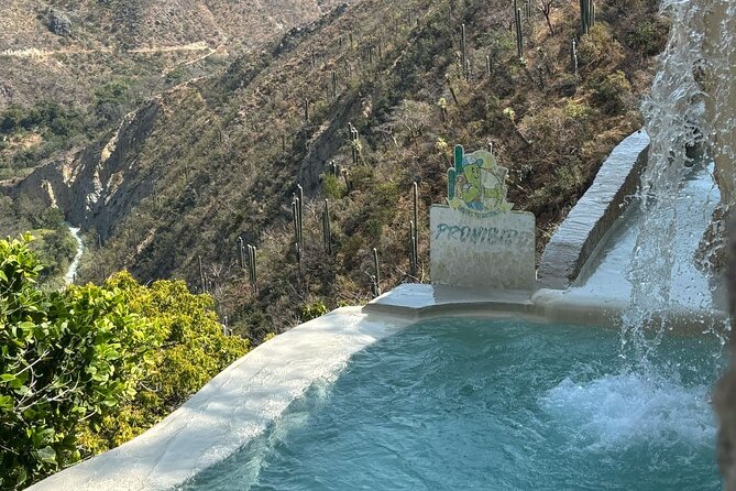 Exclusive Full-Day Tolantongo & La Gloria Hot Springs Adventure - Breakfast in Hidalgo: Vegetarian Options Without a Big Hassle