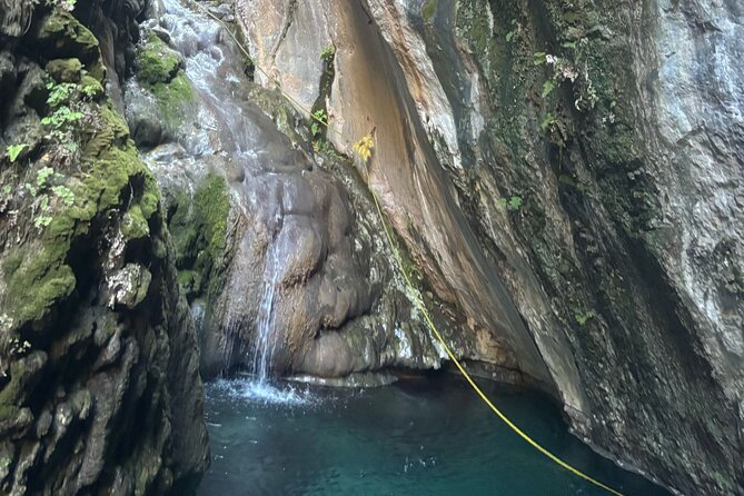 Exclusive Full-Day Tolantongo & La Gloria Hot Springs Adventure - Grutas Tolantongo: Tunnels, Famous Grotto Views, and Geothermal Features