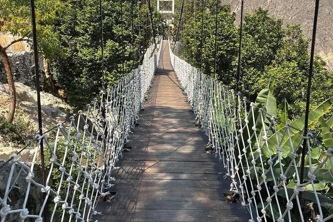 Exclusive Full-Day Tolantongo & La Gloria Hot Springs Adventure - Lunch Included: Locally Sourced Food That Keeps You Going