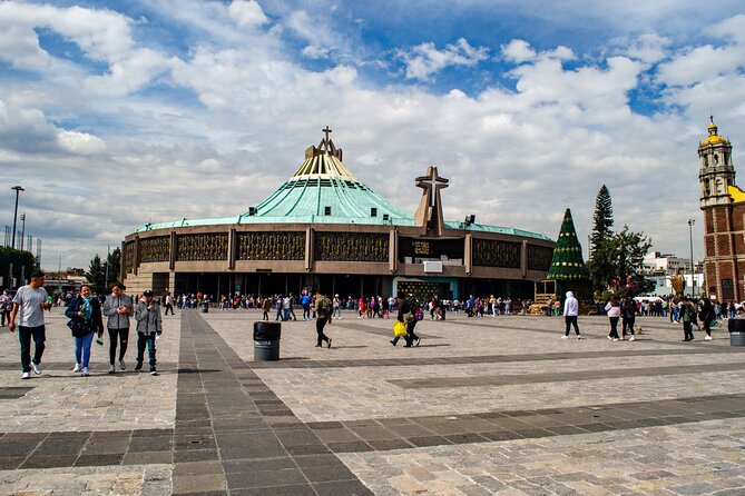 EXCLUSIVE TOUR Basilica of Guadeloupe – small groups - Key highlights you will feel right away