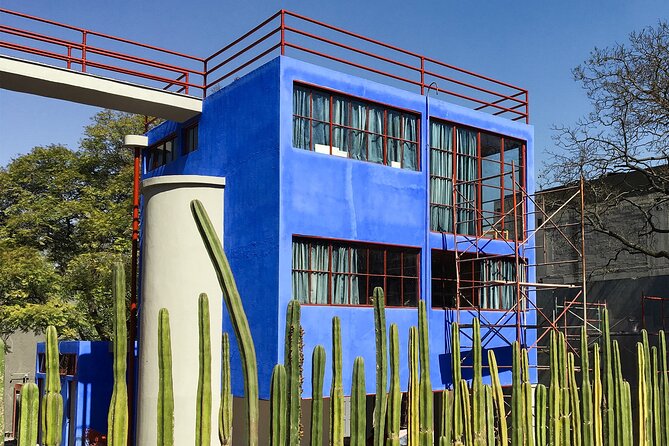 EXCLUSIVE TOUR Casa Estudio Frida Kahlo-Diego Rivera Small Groups - Juan O’Gorman’s Architecture: More Than a Cool Backdrop
