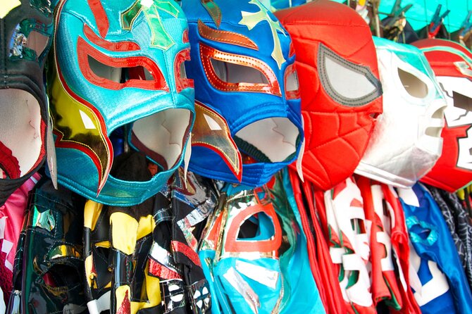 EXCLUSIVE TOUR Lucha Libre! - Small Groups - Meeting point at C. Morelia 99 and how to not get left behind