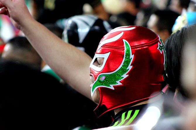 EXCLUSIVE TOUR Lucha Libre! - Small Groups - Guide support and English: the difference between watching and understanding