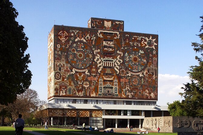 EXCLUSIVE TOUR: Murals+Ciudad Universitaria Stadium-small groups - Diego Rivera murals: what to look for on a working university campus
