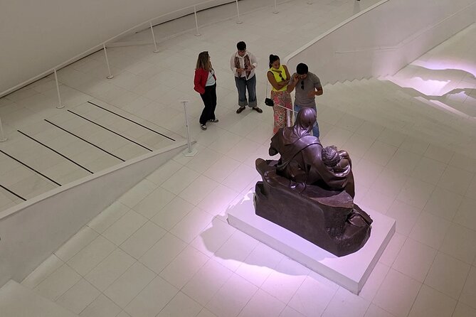 EXCLUSIVE TOUR Soumaya Museum Art and Treasures - small groups - Who should book this Soumaya Museum small-group tour