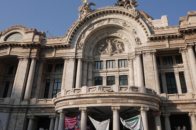 EXCLUSIVE TOUR to Palacio de Bellas Artes - small groups - Why Palacio de Bellas Artes is worth your time