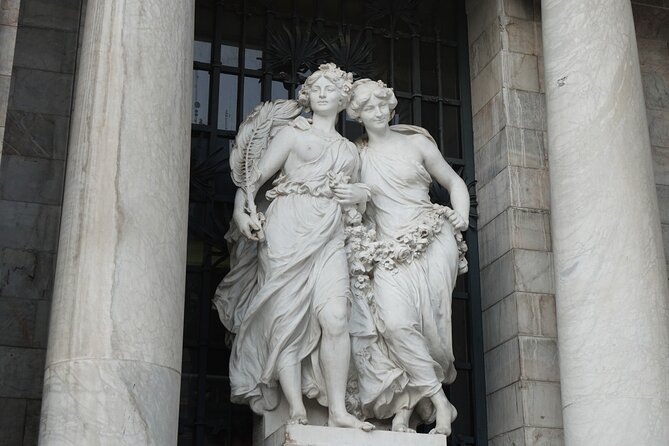 EXCLUSIVE TOUR to Palacio de Bellas Artes - small groups - Start outside: the Art Nouveau facade and Mexican sculptural details