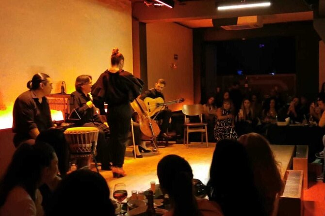 Flamenco Live Show and Dinner in Mexico City - The show itself: dance, singing, guitar, and percussion