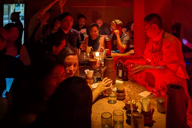 Flavors of the past: A Pre-Hispanic drink tour in Mexico city. - Los Insurgentes mezcal stop: changing gears after the first pour