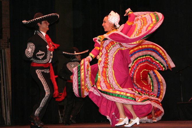 Folkloric Ballet in Mexico City - What to Bring for a Comfortable Night Out