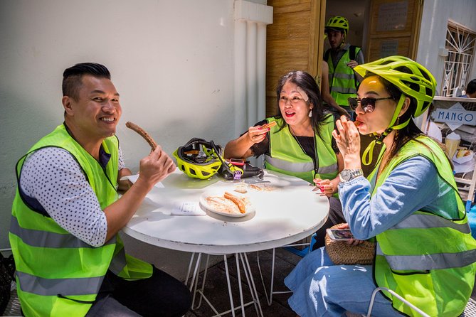 Foodie Lovers And Trendy CDMX E-bike Tour - Where you meet (and why that matters)