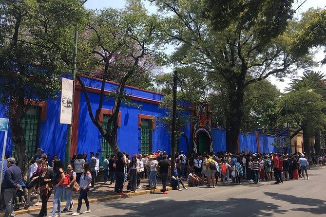 Frida Kahlo VIP - Bike & Churros [Museum Tickets Included] - The Host Makes the Difference: English Stories From Coyoacán Experts