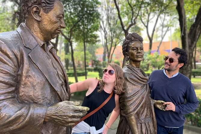 Frida Kahlo VIP-Walk, Market and Churros Museum Tickets Included - Museo Frida Kahlo (Casa Azul): included tickets plus your own pace inside