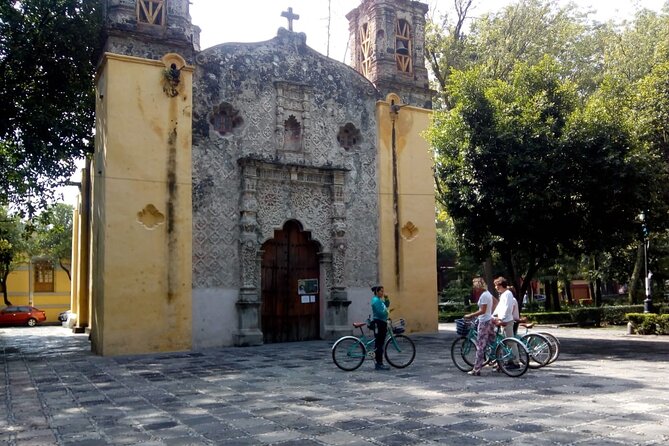 Frida's Heart Guided Biking Tour in Coyoacán - Stop 1 in Coyoacán: neighborhoods, gardens, churches, and legend corners