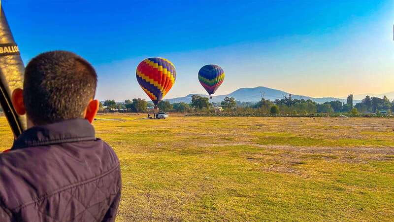 From CDMX: Hot air balloon ride, guided visits to Teotihuacan and Guadalupe - Teotihuacan with your guide: Pyramid of the Sun, Pyramid of the Moon, and why the Avenue of the Dead matters
