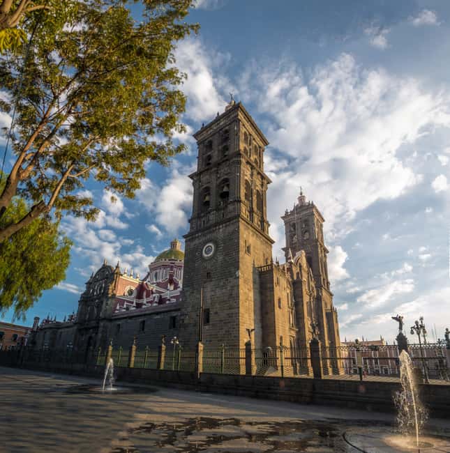 From Mexico City: Day trip to Puebla, Cholula, and Tonantzintla - Puebla Historic Center: Cathedral Views and Real-Place Wandering