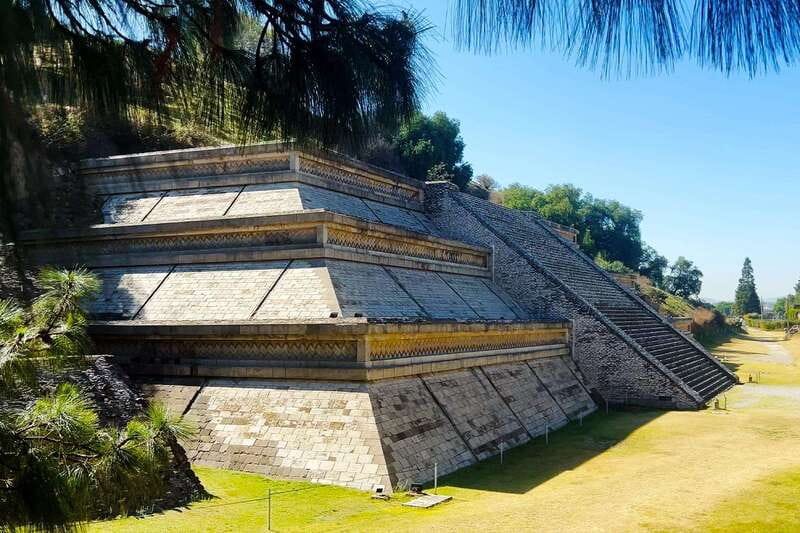 From Mexico City: Day trip to Puebla, Cholula, and Tonantzintla - Important Practicalities: Passport and Early Starts