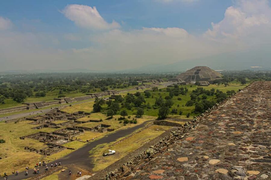 From Mexico City: Expedition with Early Access to Teotihuacan - The Sun and Moon, explained like you actually care