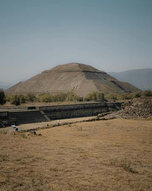 From Mexico City: Expedition with Early Access to Teotihuacan - Traditional village stop: obsidian workshop and the souvenir temptation