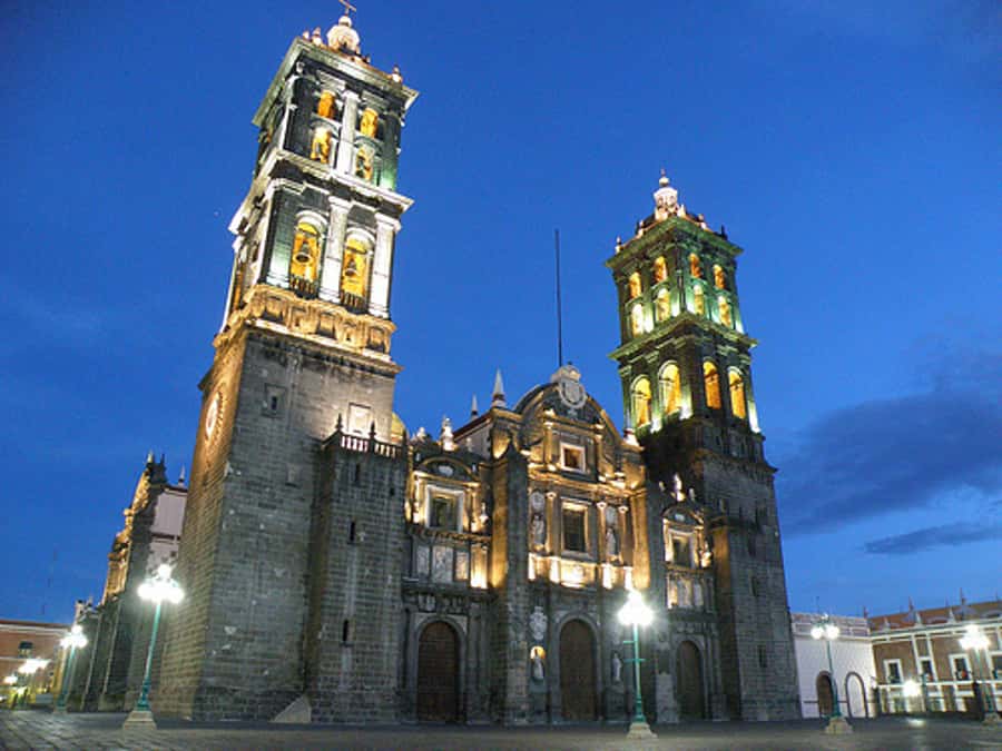 From Mexico City: Puebla, Cholula and Tonantzintla Day Trip - First stop: getting out of CDMX early (and why it matters)