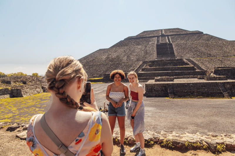 From Mexico City: Teotihuacan Tour & Reino Animal For Kids - Reino Animal Conservation Center: feeding, safari rides, and free exploration
