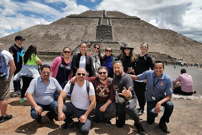Group reduced to Pyramids of Teotihuacan and Basilica of Guadalupe - Teotihuacan Roadside Context: Stones and the Culture Behind the Sips