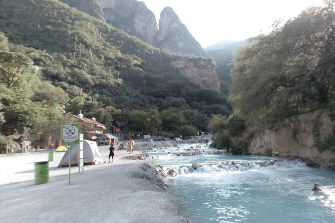 Grutas de Tulantongo - Guide and driver reality: making a good day out of variable service
