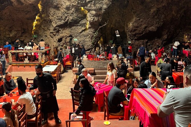 Guided tour EN Teotihuacan - Breakfast EN cave-round transport - Teotihuacán pyramids: a small-group pace and water ready