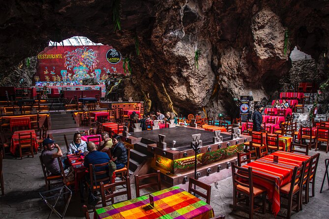 Guided Tour in Pyramids + Transportation + Breakfast in Cueva - Who should book this Teotihuacán + cave breakfast tour