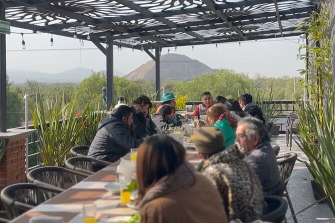 Guided Tour in the Pyramids of Teotihuacan with Breakfast - La Cueva Teotihuacán Breakfast: Food in a Cave and a Better Day-Start