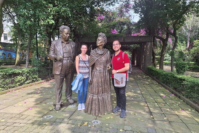 Guided Tour of Coyoacan and Leon Trotsky Museum - Coyoacán Market: snack sampling and real neighborhood flavor