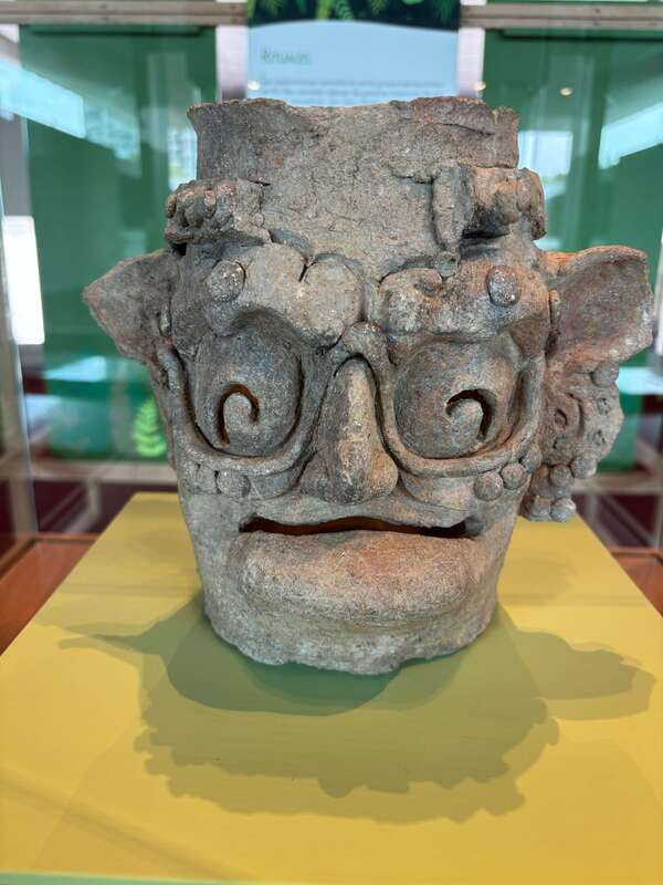 Guided Tour of the Museum of Anthropology - Meeting point by the Mexican Flag: get your bearings fast