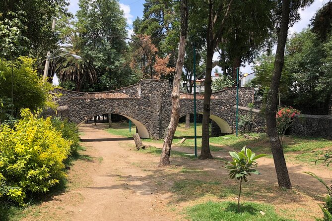 Hidden Gems of Mexico City: Exploration Game and Tour - Stop 2: The Chamber/Hermitage of the Secret on Del Secreto
