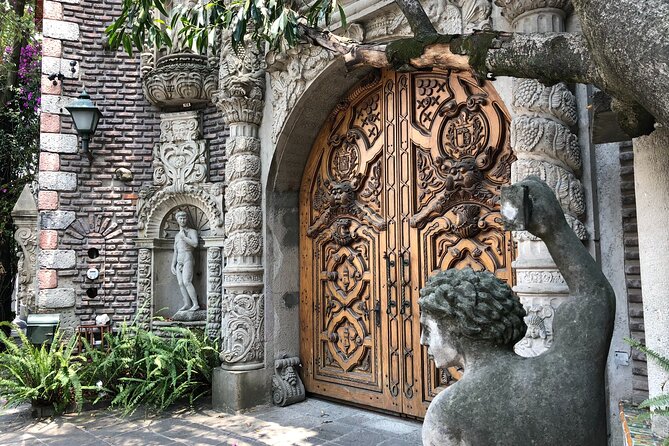 Hidden Gems of Mexico City: Exploration Game and Tour - Stop 4: Tagle Park and the Politics Behind the Name