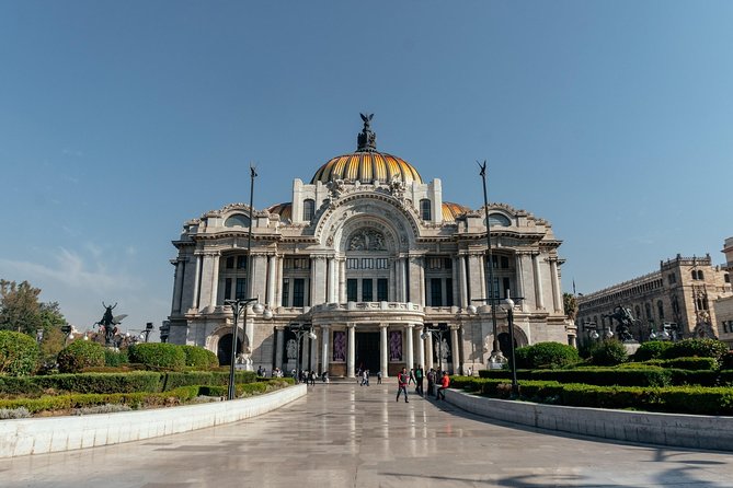 Highlights & Hidden Gems With Locals: Best of Mexico City Private Tour - Starting point clarity: Av. Juárez in Centro Histórico