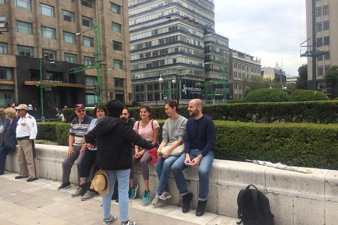 Historic Downtown Walking Tour - Pacing, Group Size, and Staying With the Guide