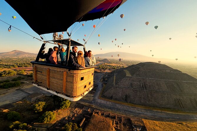Hot Air Balloon Flight Teotihuacan With Pickup and Breakfast - Key highlights before you go