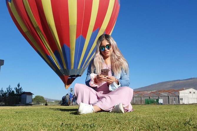 Hot air balloon from CDMX and Restaurant la Gruta (ORIGINAL) - Guides and Communication: English is offered, clarity depends on the day