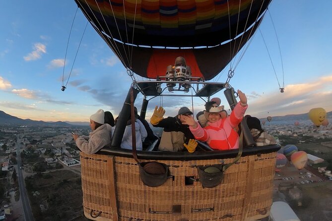 Hot air Balloon ride in Teotihuacan & breakfast in “La Gruta” - After the flight: breakfast at La Gruta (and why the cave matters)