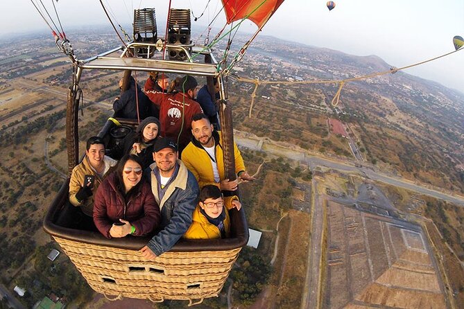 Hot Air Balloon Ride over Teotihuacan - Why Teotihuacán at Sunrise Feels Like a Different Planet