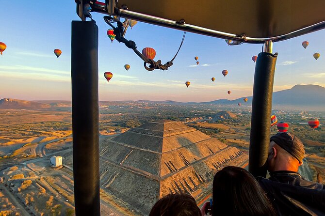 Hot Air Balloon Rides in Teotihuacan with Breakfast - How the Morning Flows: Pickup in Mexico City to Balloon Check-In