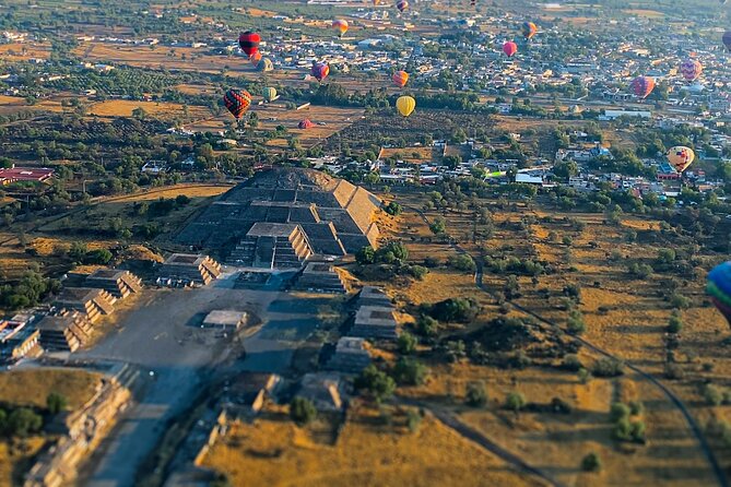 Hot Air Balloon Rides in Teotihuacan with Breakfast - Watch-Out Items: Bags, Lockers, and Tips