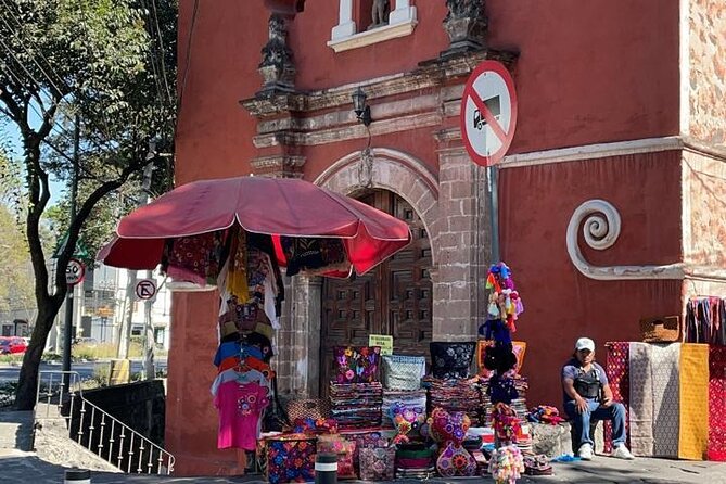 In the Footsteps of Frida Kahlo and Diego: Coyoacan and San Angel - Jardín Centenario: the social heart of Coyoacán
