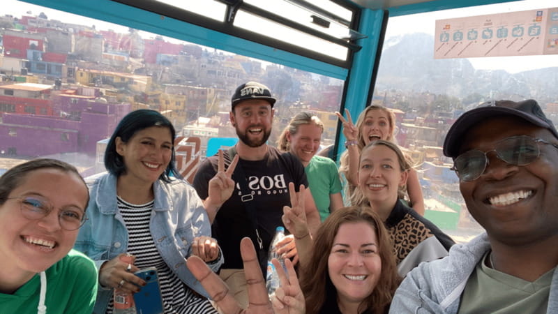Iztapalapa: Cable Car Tour and Urban Art From the Heights - Entering Bellas Artes: the easy start that saves you later