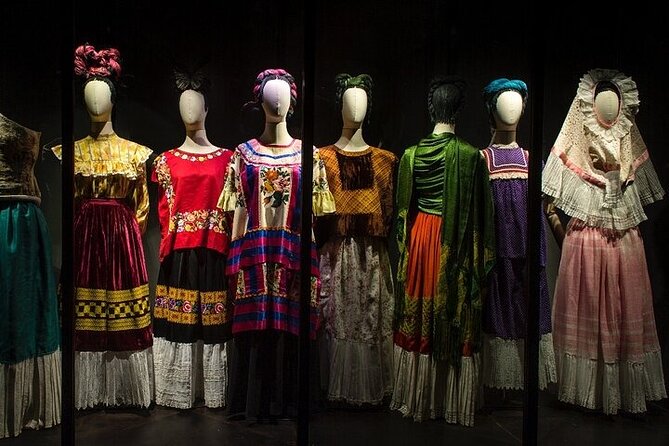 Last Minute Frida Kahlo Museum Ticket & Written Guide of Coyoacan - What to look for in Coyoacán: architecture, gardens, and Frida-linked stories