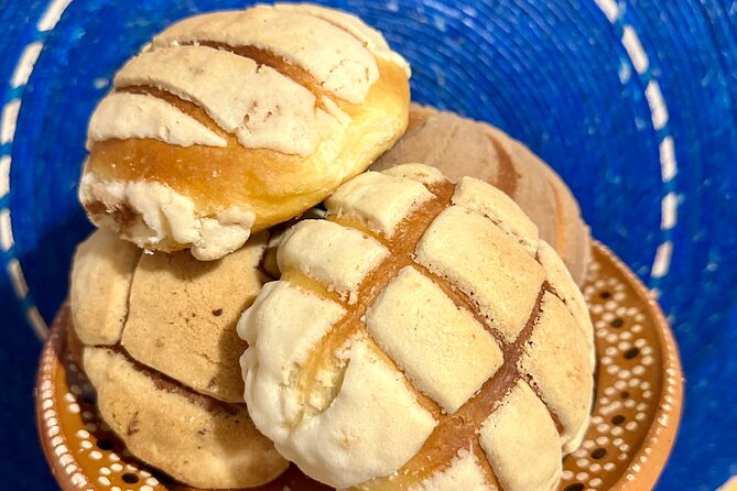 Learn to Cook Mexican Bread - Meeting at Parroquia San Gabriel Arcangel: the Tacuba start that sets the mood