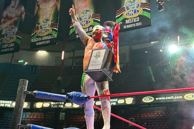 Live Wrestling from the Best Area of the Arena Mexico - Small group size: max 20 and a calmer night out