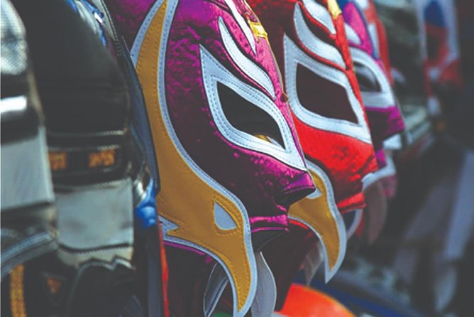 Lucha Libre Experience with Tequila, Walking Tour & Arena Show - Safety and guide style: what makes the group experience work