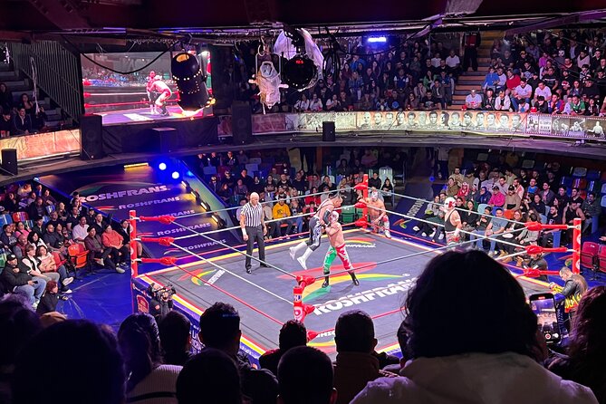 Lucha Libre Saturday Show in Mexico City (SEATS FROM BALCONY) - Balcony Seats at Arena Coliseo: What You’re Really Buying